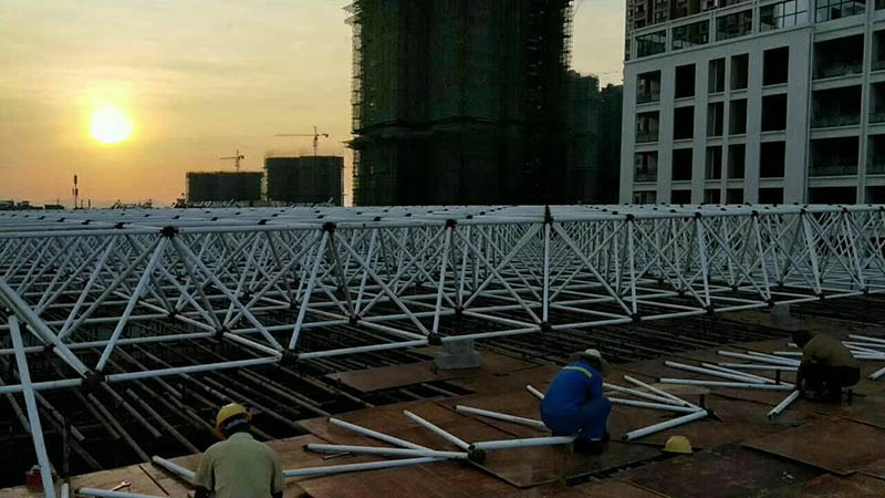 上海螺栓球网架安装现场